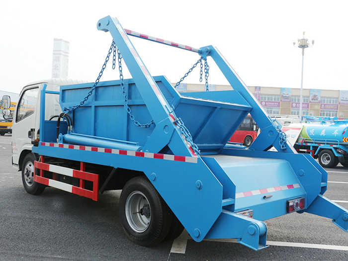 小多利卡摆臂垃圾车-5方