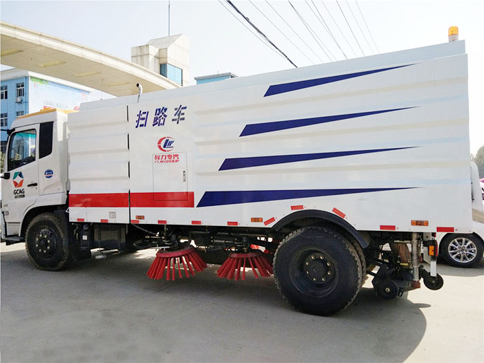 东风天锦扫路车