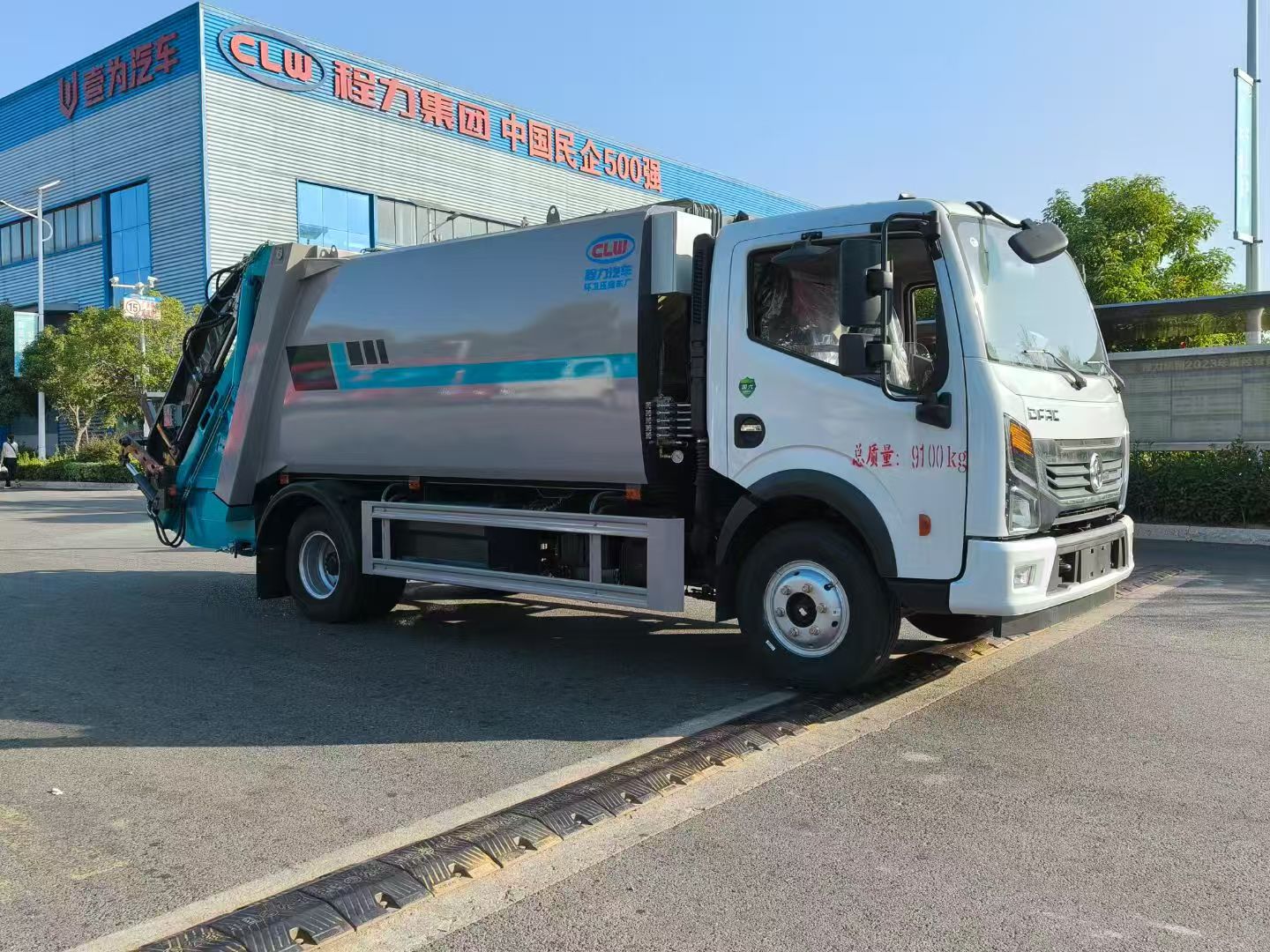 东风凯普特压缩式垃圾车