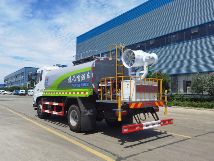 东风多利卡12立方洒水车