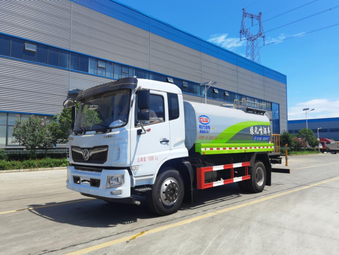 东风多利卡洒水车