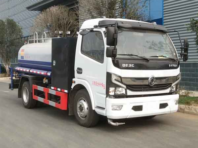 东风多利卡4.5方纯电动洒水车